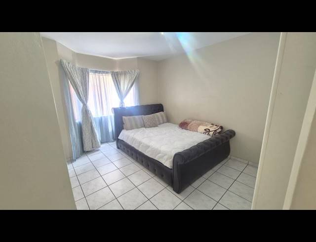 2 BEDROOM APARTMENT FOR SALE IN FERNDALE